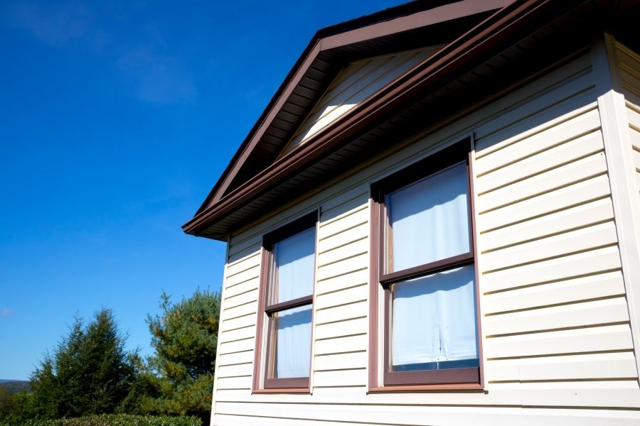 Benefits of Vinyl Siding Compared to Fiber Cement Siding in Plymouth Michigan